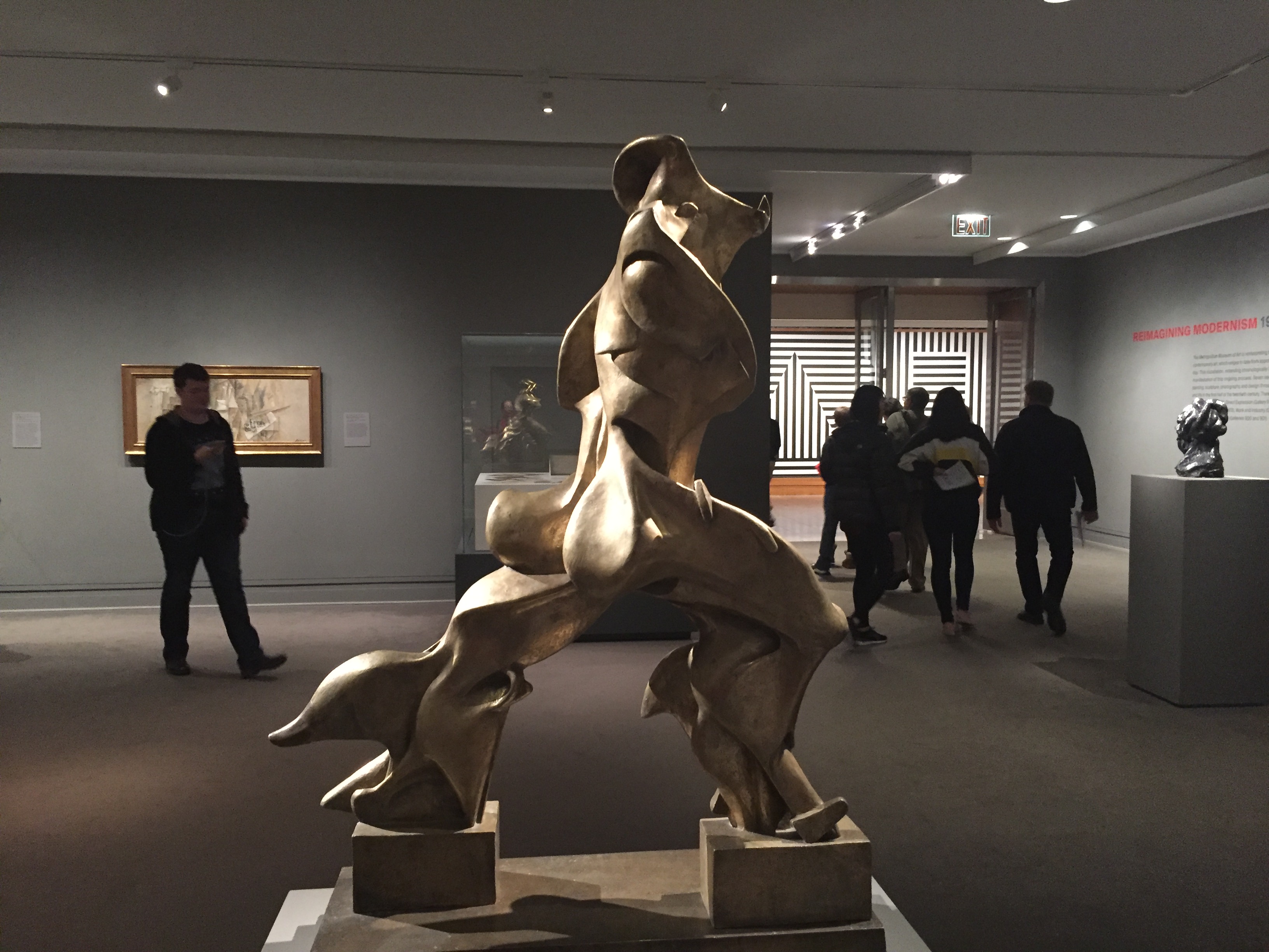 Forme Uniche della Continuità nello Spazio, 1913, Umberto Boccioni