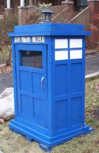 free little library in shape of a tardis