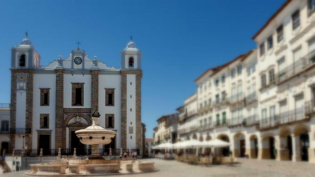 Organ activity in the Church of Santo Antão, Évora, in the 1570s